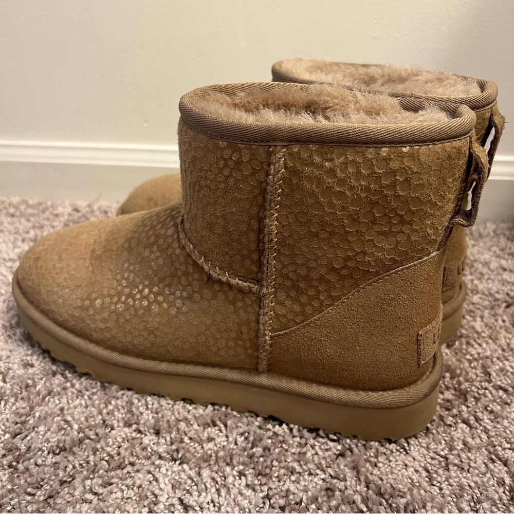 {UGG} Classic Mini Sparkle Spots Boots Tan - Picture 5 of 9